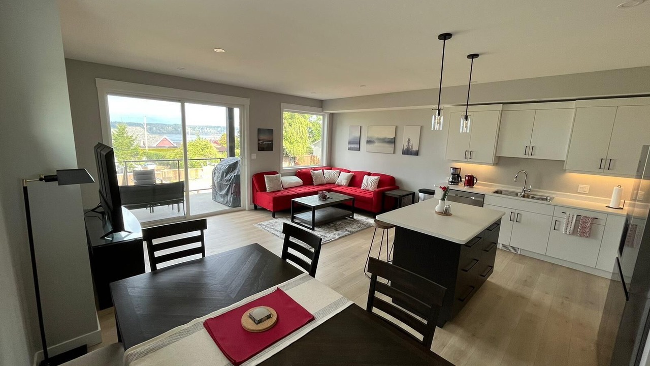 Photo of Livingroom in Campbell River