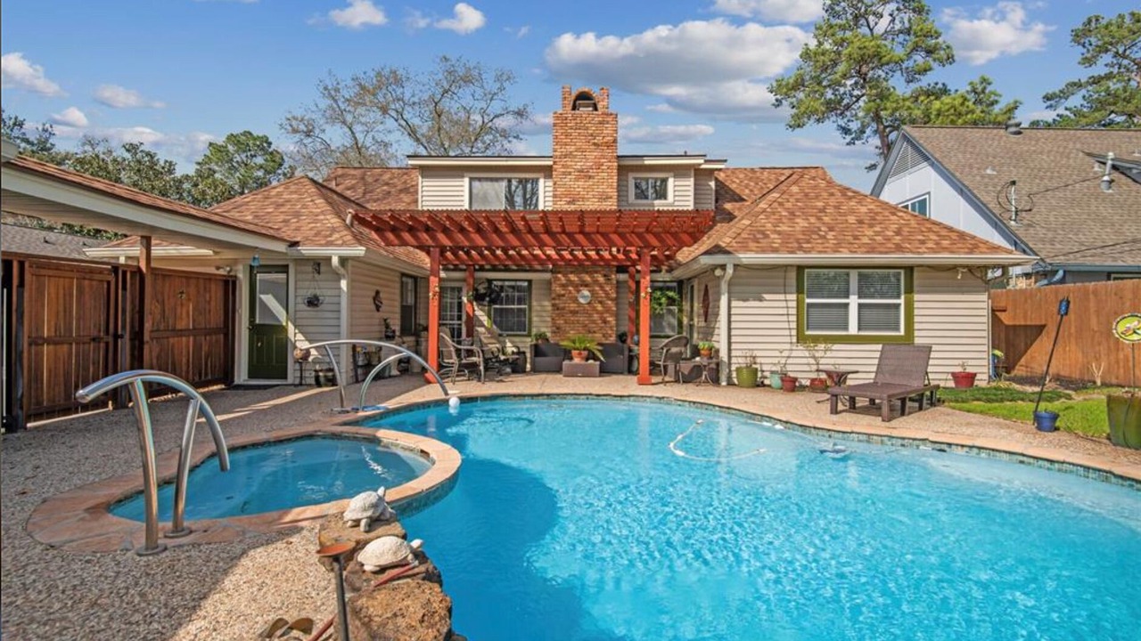 Photo of Outdoor in Spring Branch West