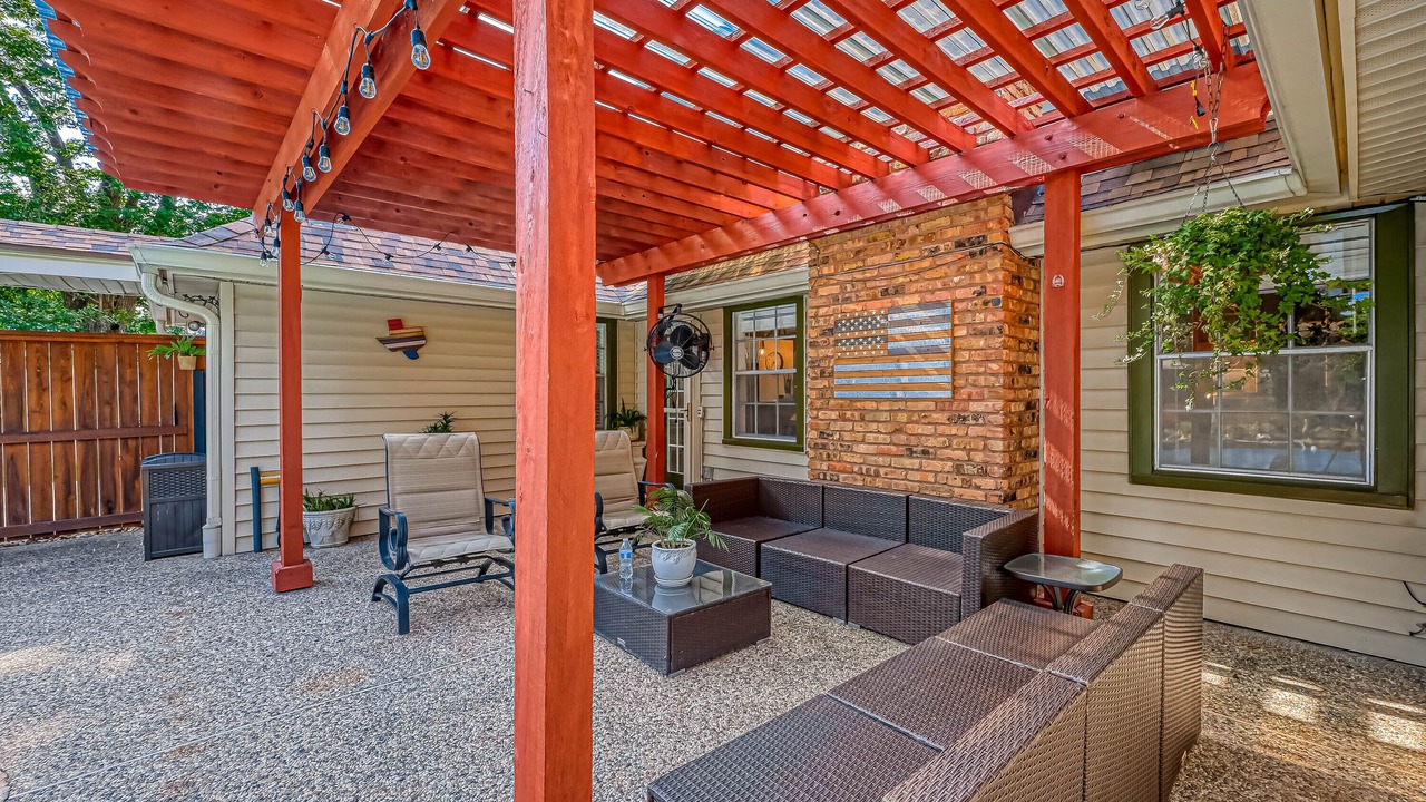 Photo of Patio Balcony in Spring Branch West