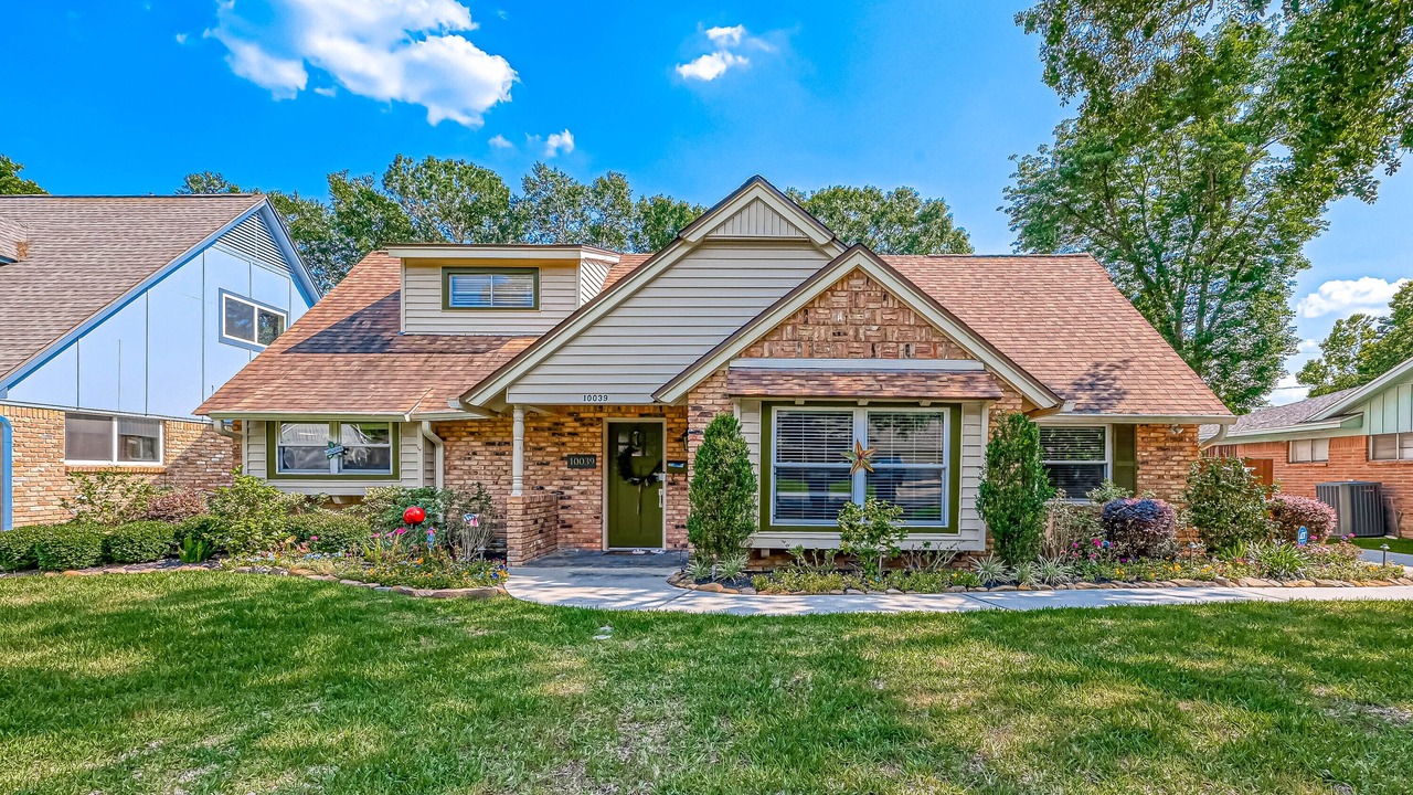 Photo of Outdoor in Spring Branch West