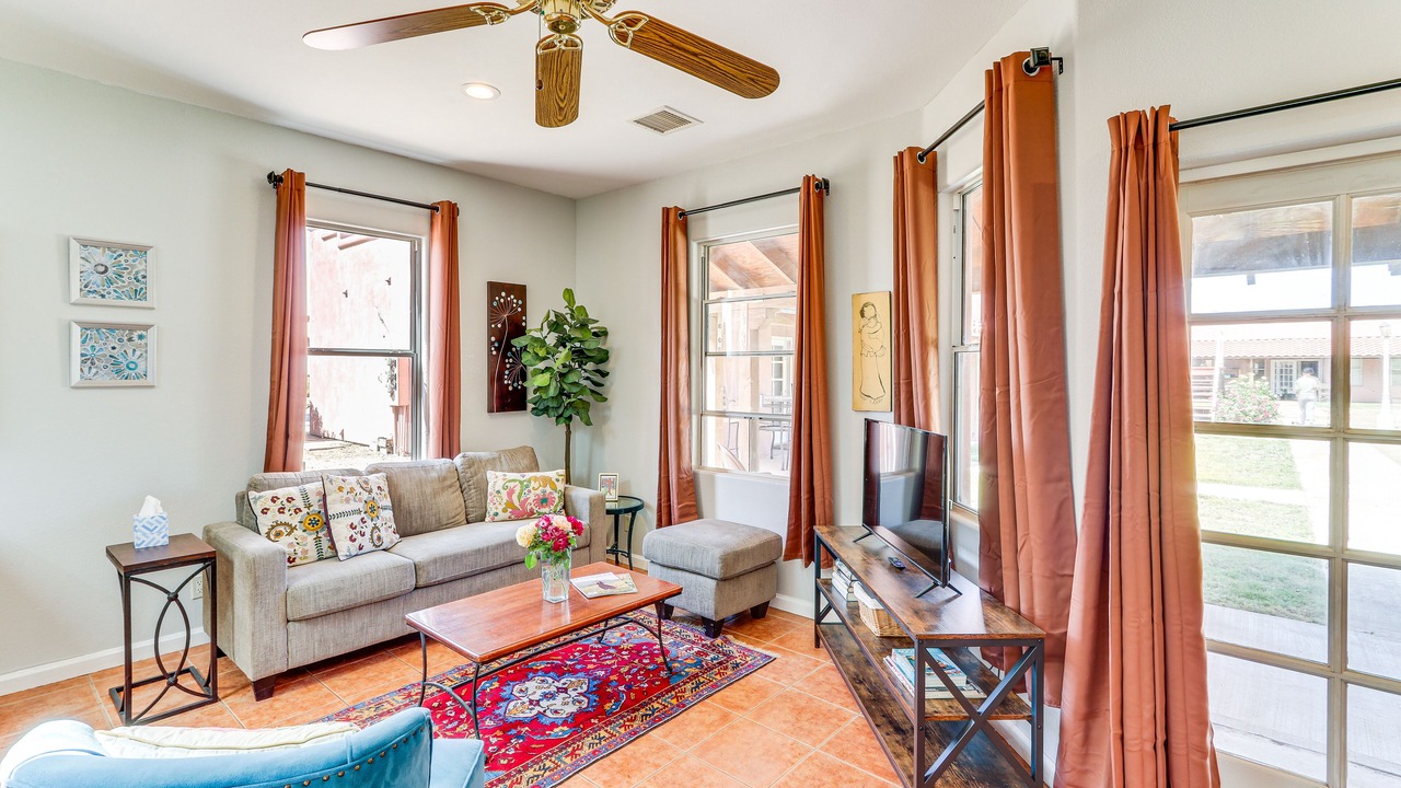 Photo of Livingroom in Eleven Mile Corner