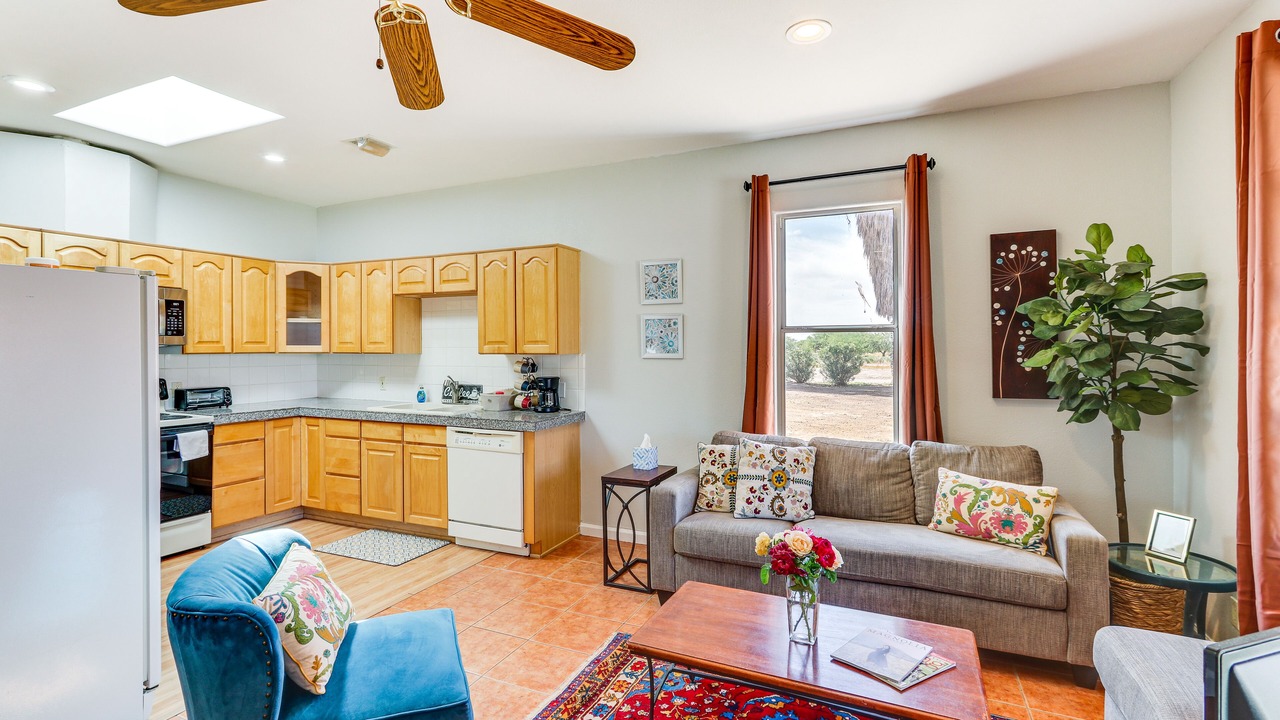 Photo of Livingroom in Eleven Mile Corner