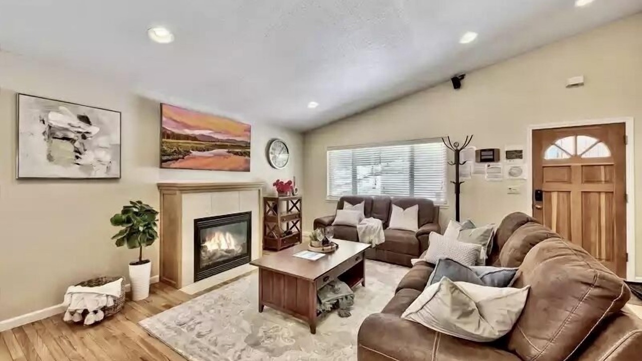 Photo of Livingroom in Montgomery Estates