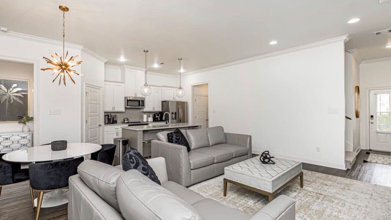 Photo of Livingroom in Highlands - Perkins
