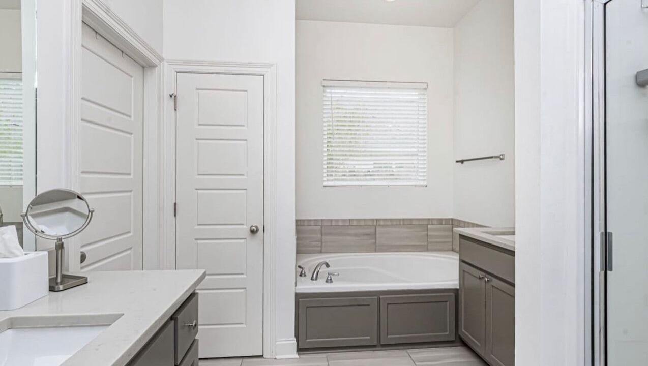 Photo of Bathroom in Highlands - Perkins