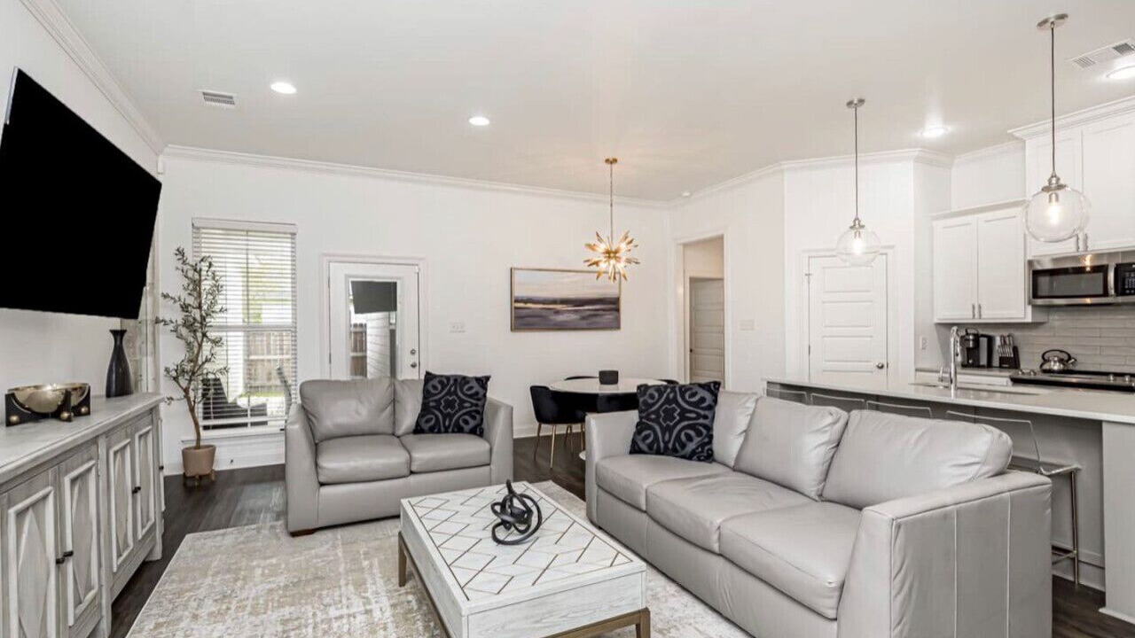 Photo of Livingroom in Highlands - Perkins