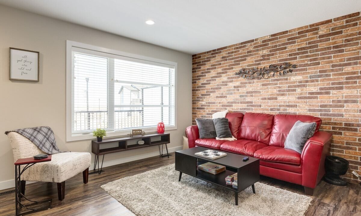 Photo of Livingroom in Sylvan Lake