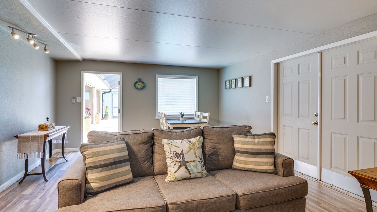 Photo of Livingroom in Mariner