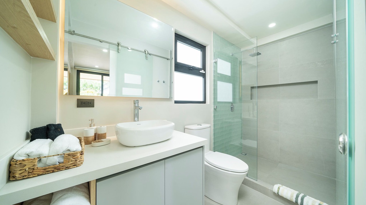 Photo of Bathroom in Potrero