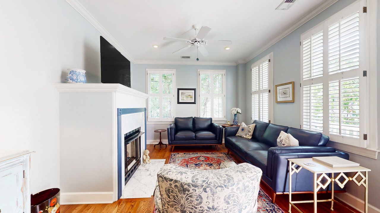 Photo of Livingroom in Harleston Village