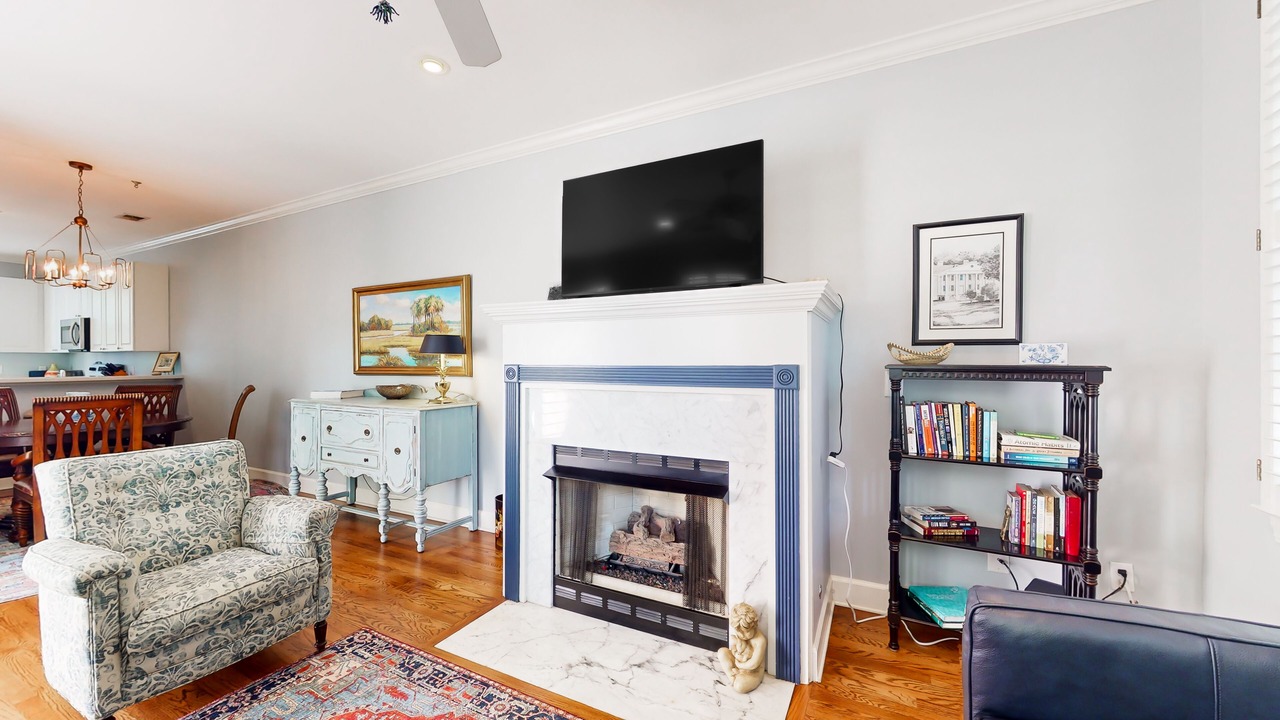 Photo of Livingroom in Harleston Village
