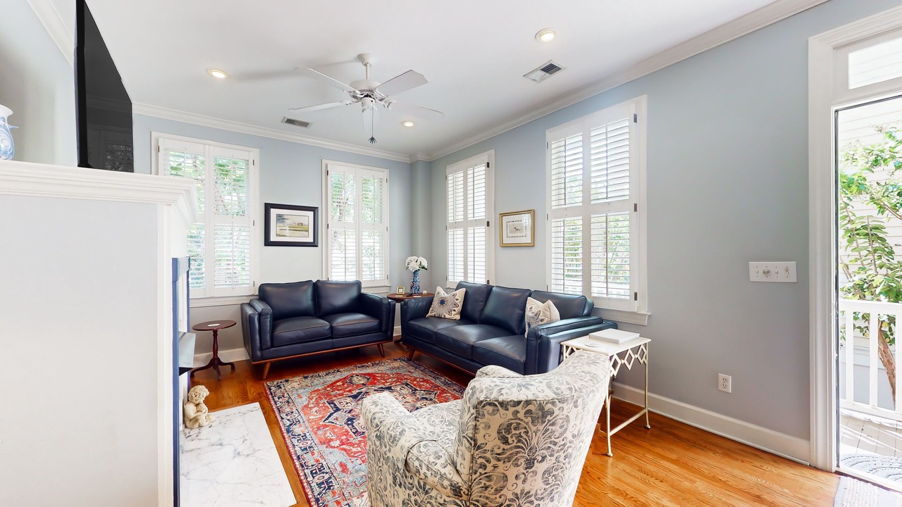 Photo of Livingroom in Harleston Village