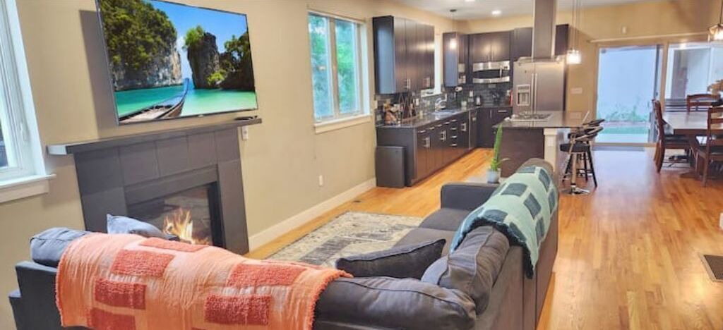 Photo of Livingroom in Whittier