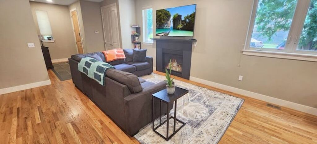 Photo of Livingroom in Whittier