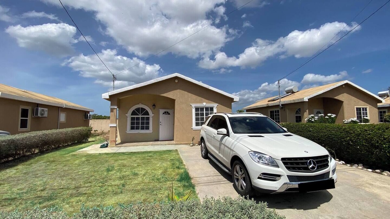 Photo of Outdoor in Caribbean Estates