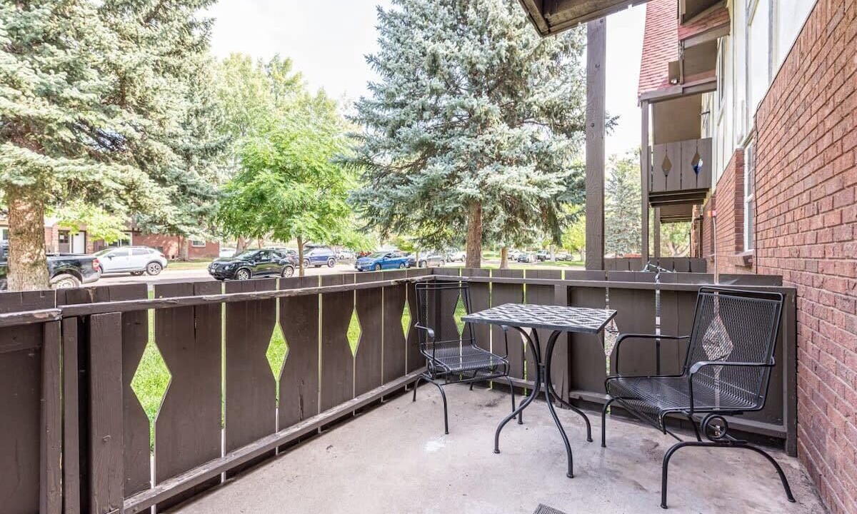 Photo of Outdoor in Glenwood Grove - North Iris