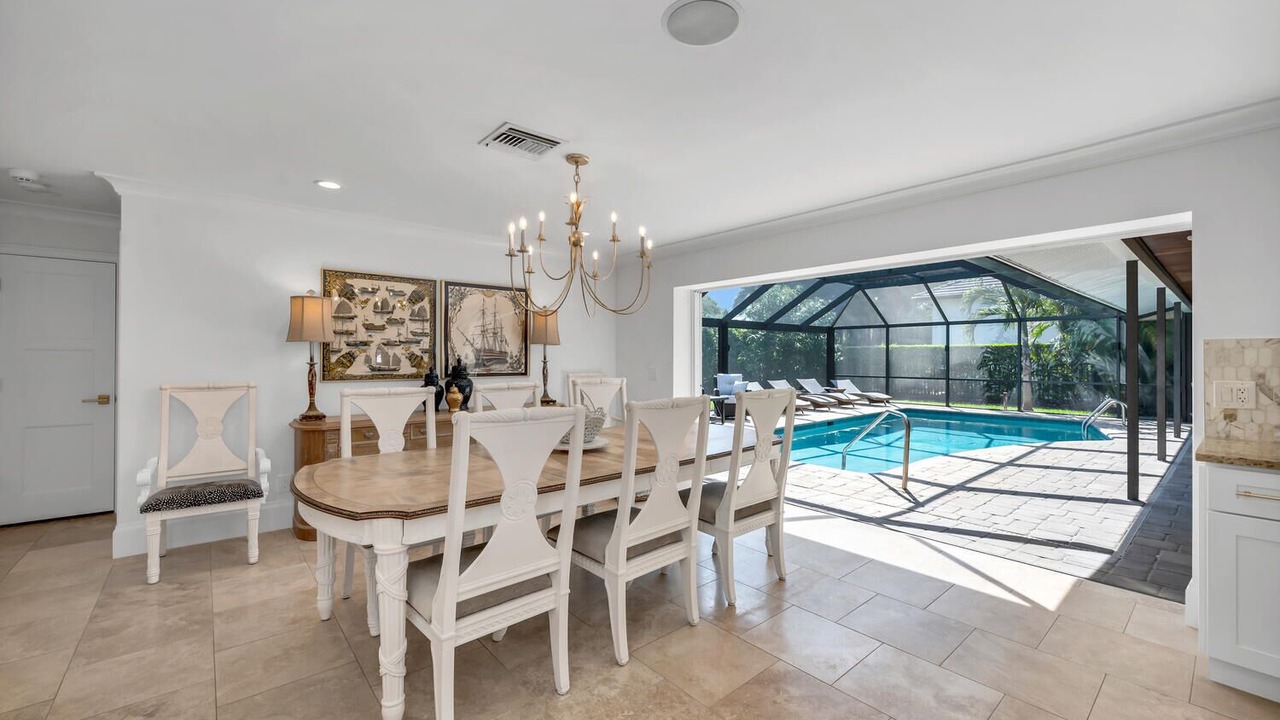 Photo of Livingroom in Park Shore