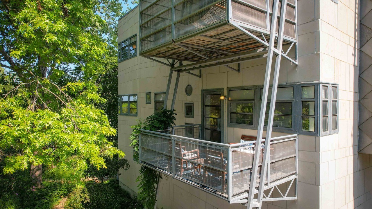 Photo of Patio Balcony in Lawrence
