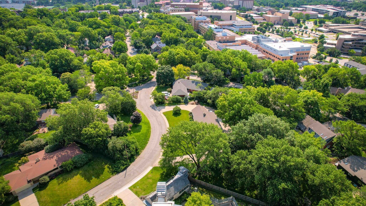 Photo of Outdoor in Lawrence