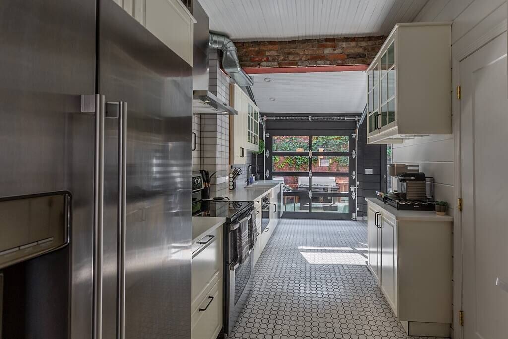 Photo of Outdoor in South Side Flats