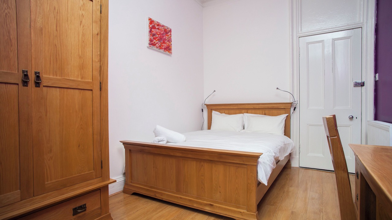 Photo of Bedroom in Newington