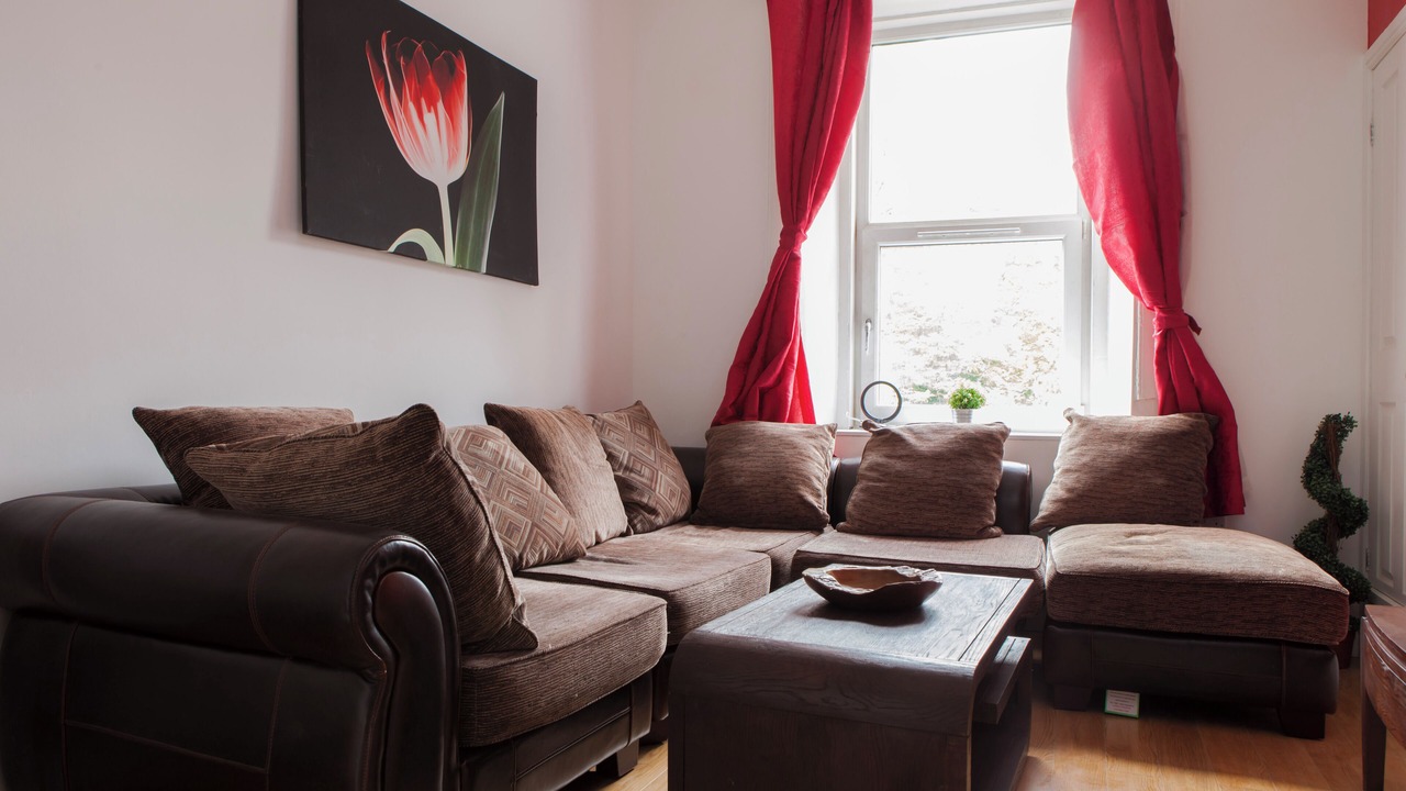 Photo of Livingroom in Newington