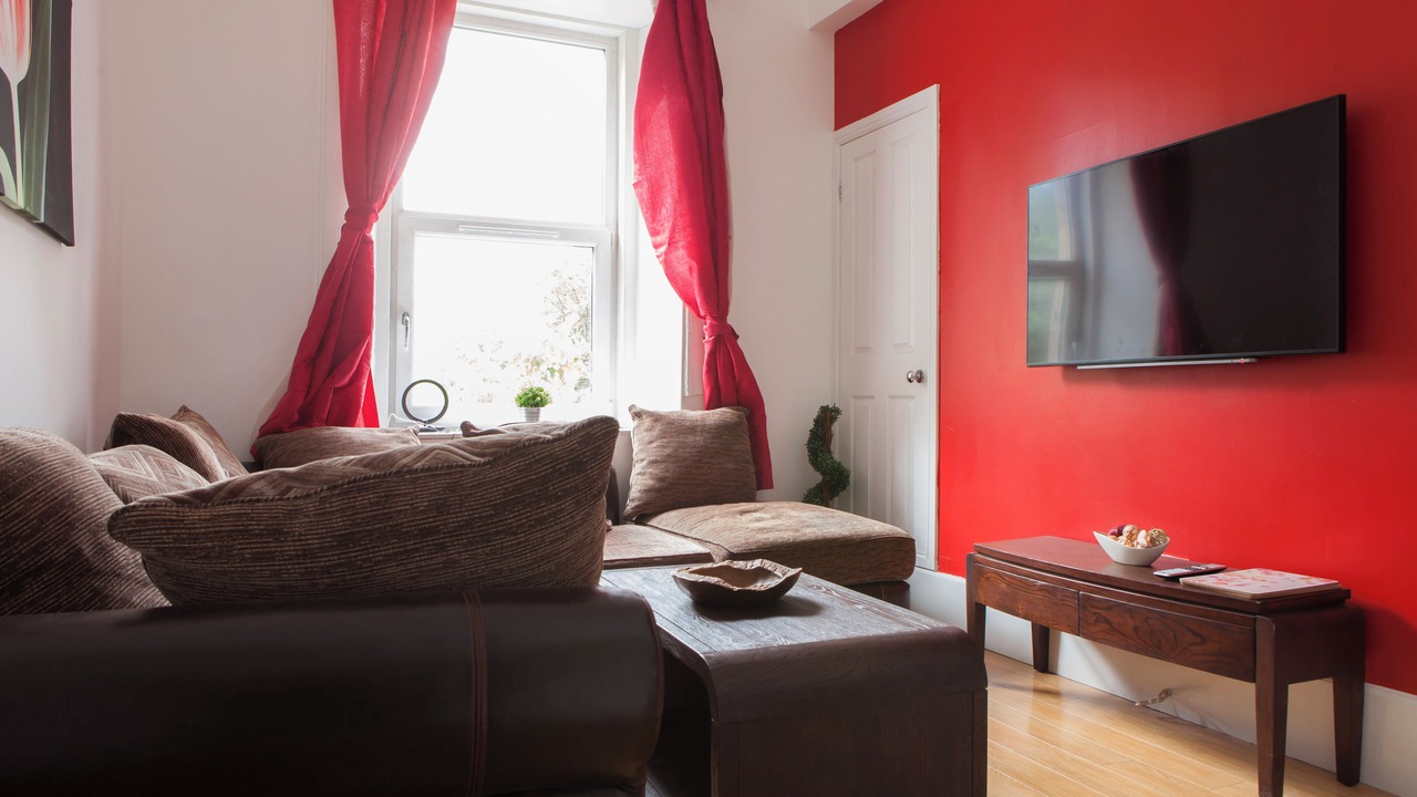 Photo of Livingroom in Newington