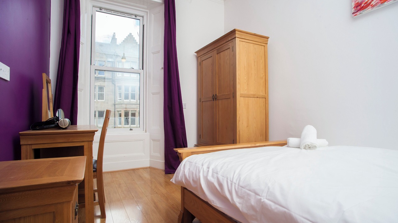 Photo of Bedroom in Newington