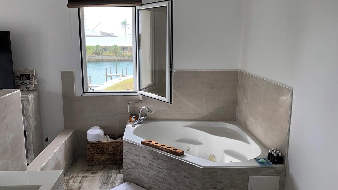 Photo of Bathroom in Bahamas Terrace