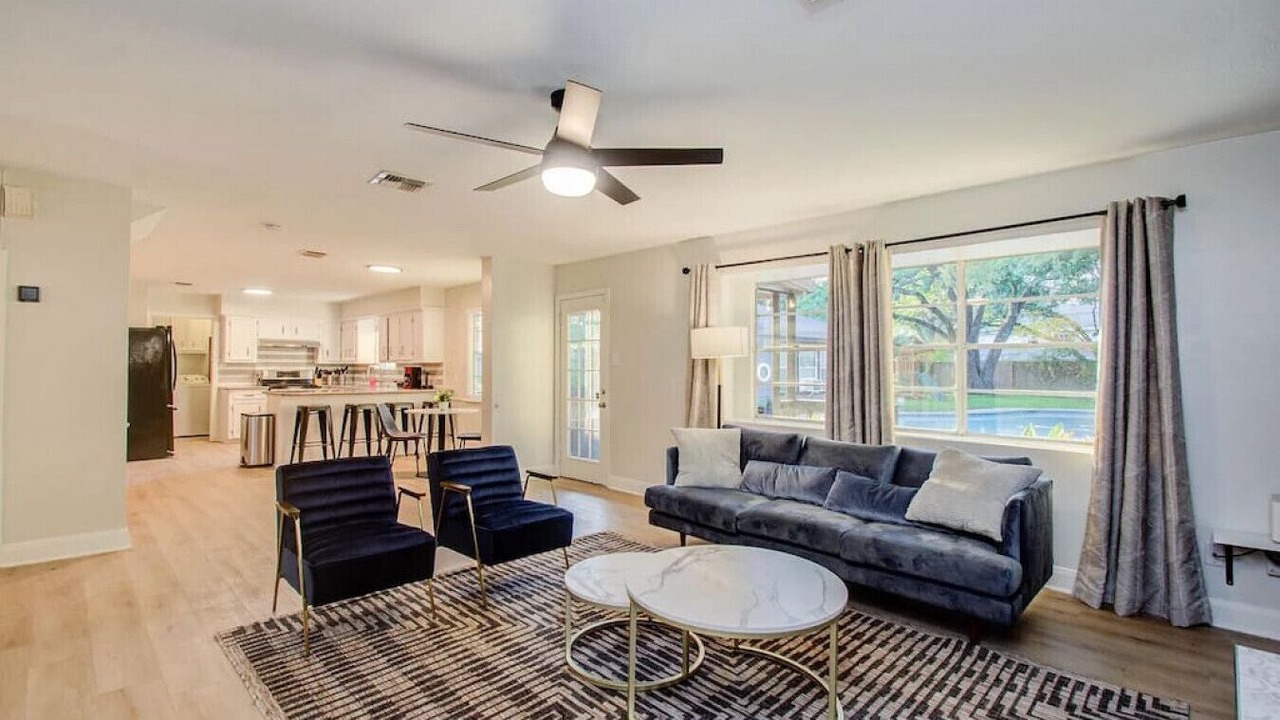 Photo of Livingroom in Jersey Village