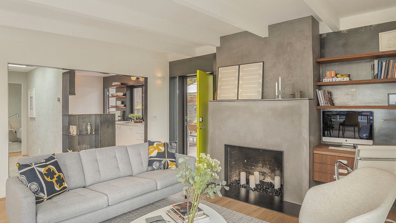 Photo of Livingroom in Northeast Carmel