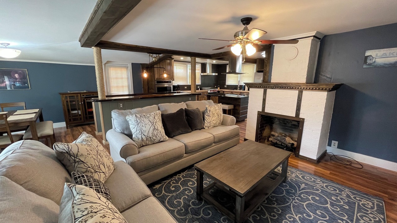 Photo of Livingroom in Russells Point