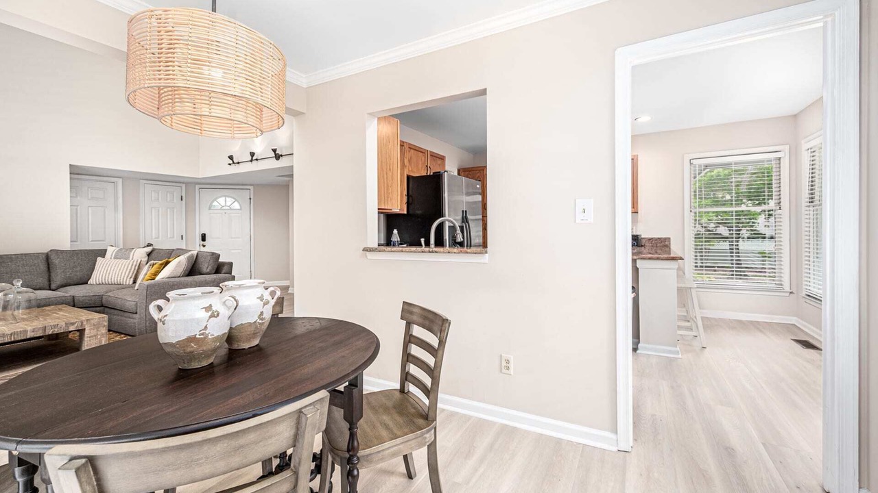 Photo of Livingroom in Chapel Hill