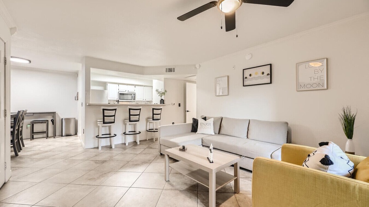 Photo of Livingroom in Silverado Ranch