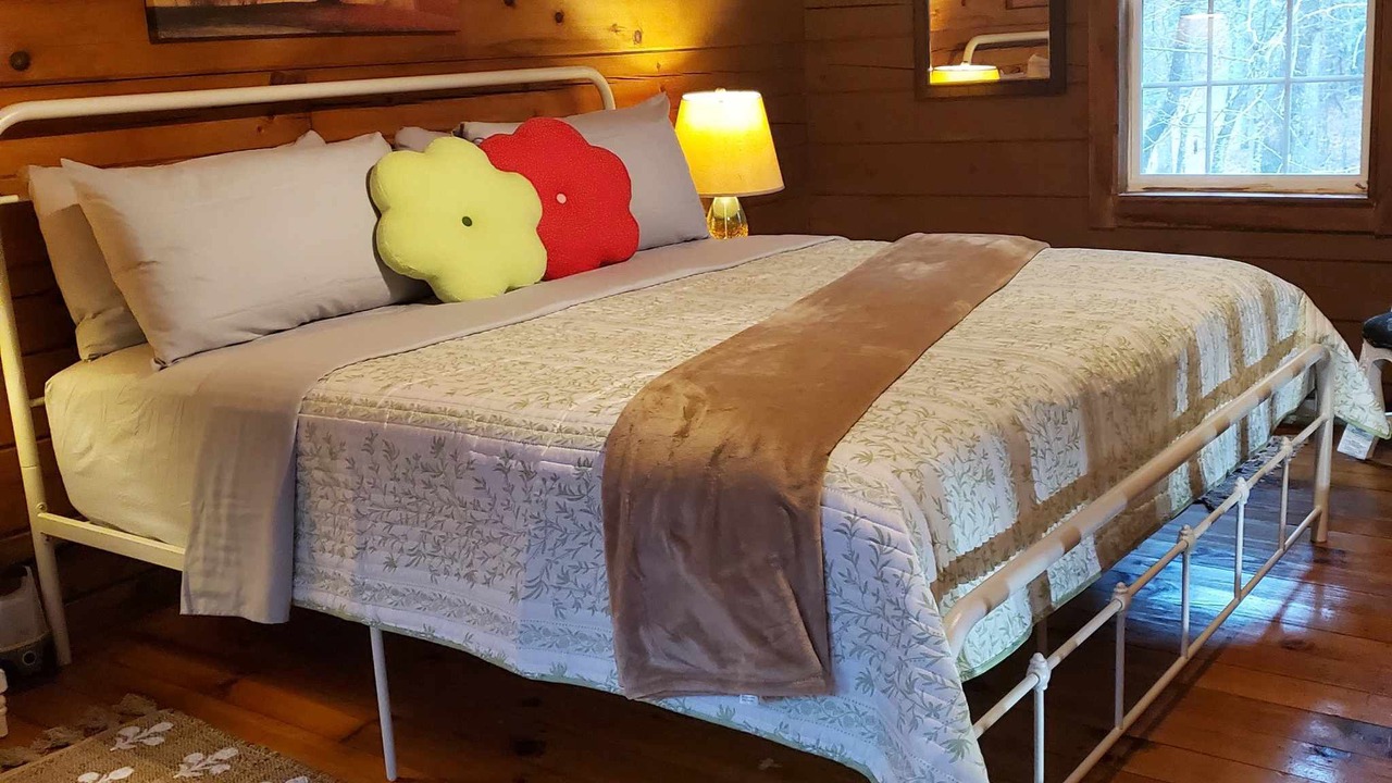 Photo of Bedroom in Sautee Nacoochee