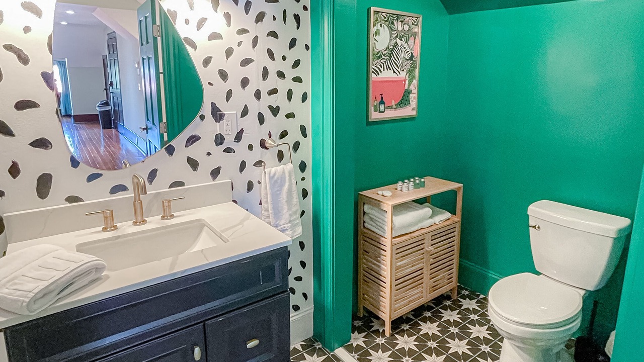 Photo of Bathroom in Metropolitan