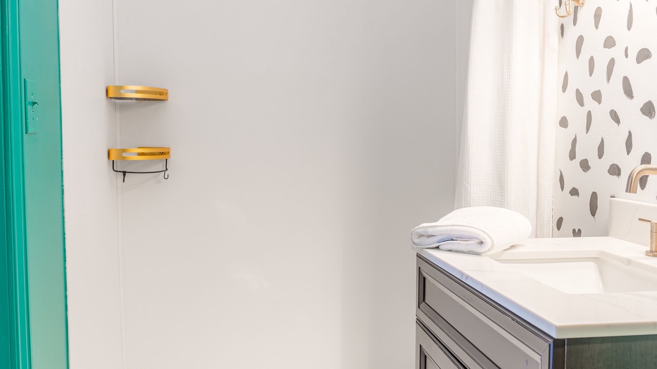 Photo of Bathroom in Metropolitan
