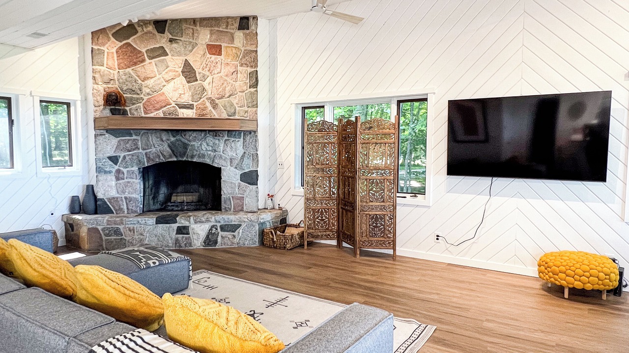 Photo of Livingroom in Harbor Springs