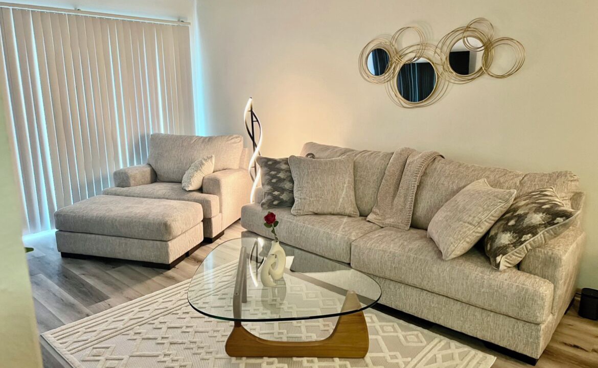 Photo of Livingroom in Santa Ana Heights