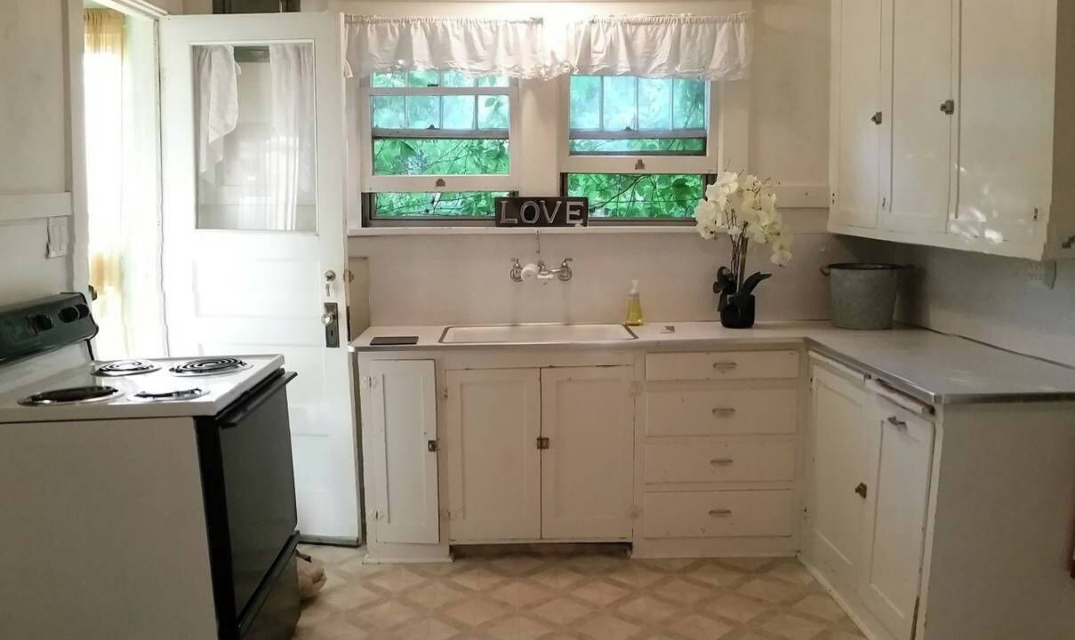 Photo of Kitchen in Downtown Klamath Falls