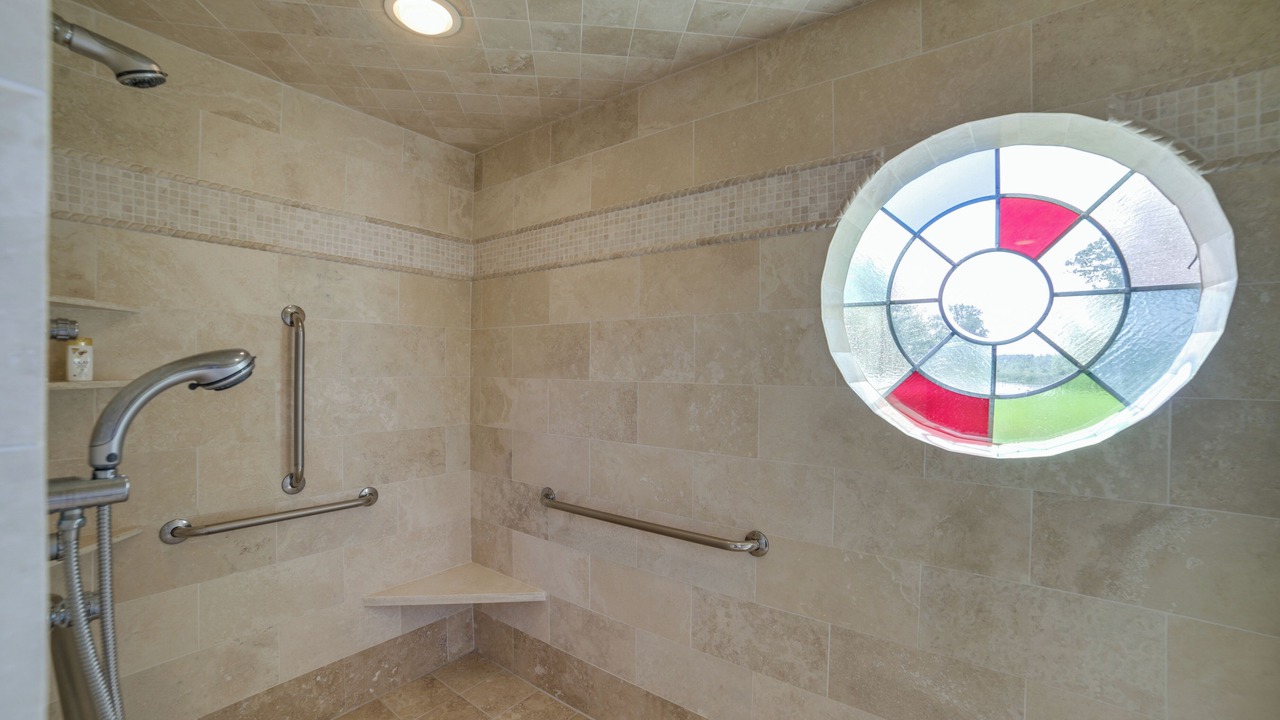 Photo of Bathroom in Horton