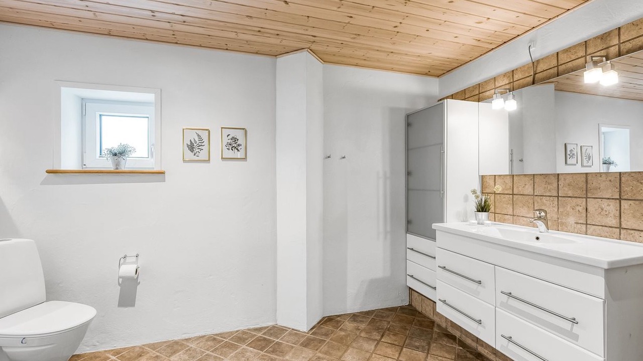 Photo of Bathroom in Remmer Strand