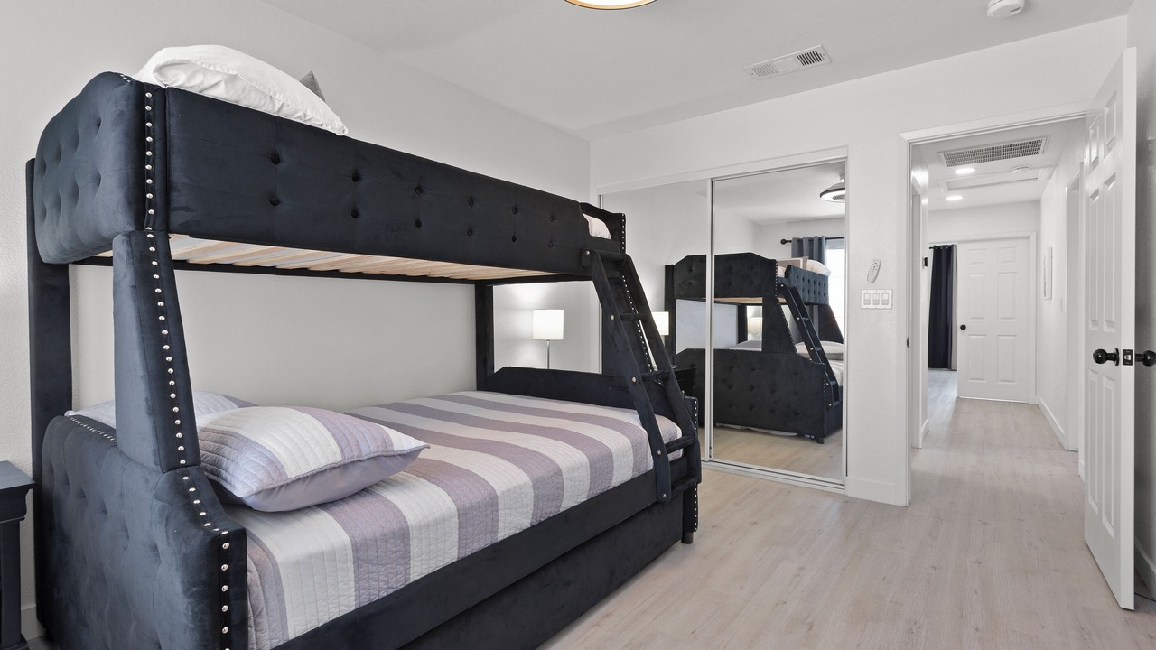 Photo of Bedroom in River Mountain