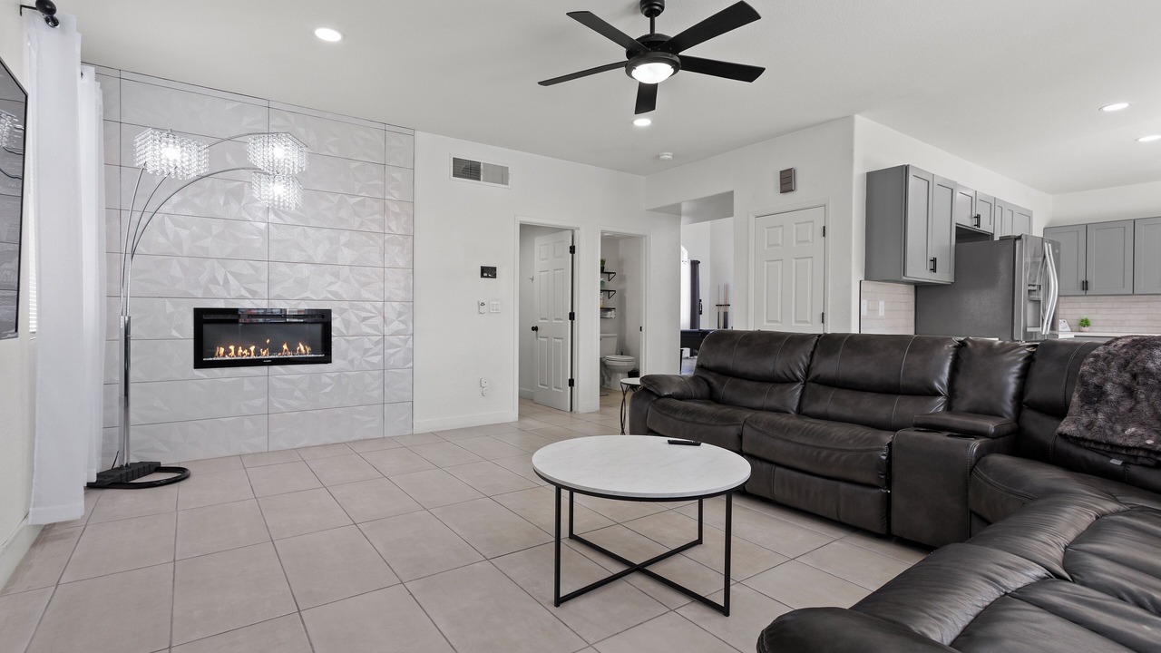 Photo of Livingroom in River Mountain