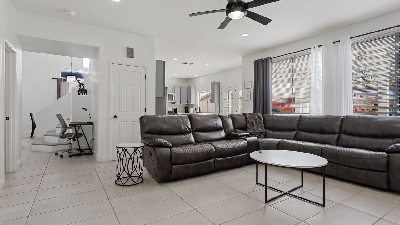 Photo of Livingroom in River Mountain