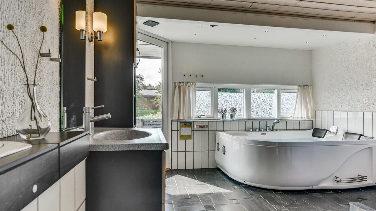 Photo of Bathroom in Floutrup