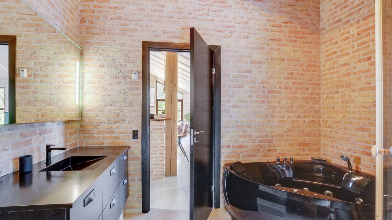 Photo of Bathroom in Logstor