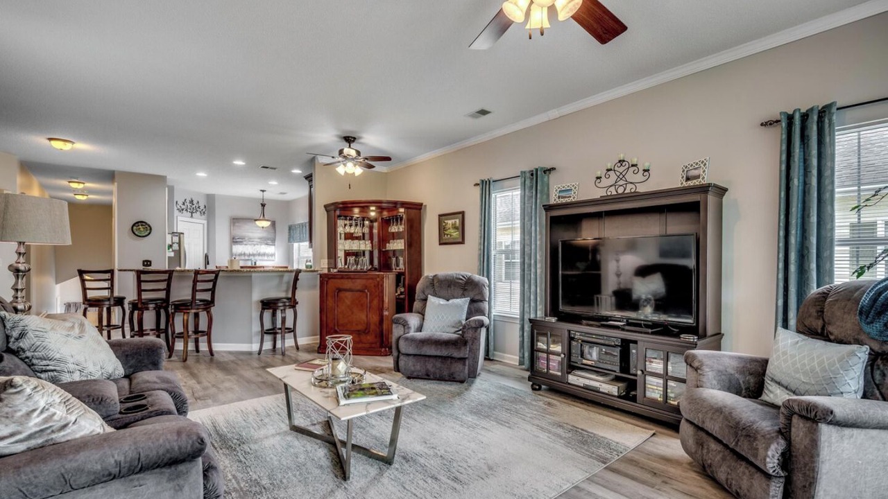 Photo of Livingroom in Red Hill