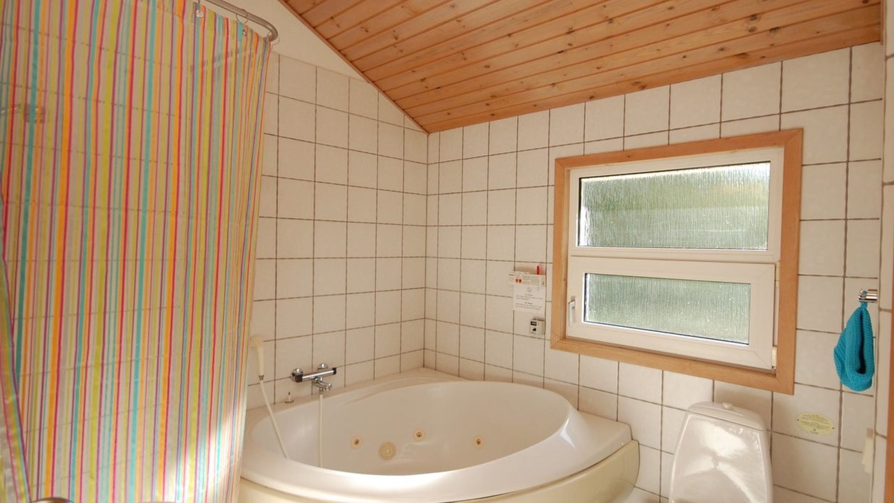Photo of Bathroom in Tranum