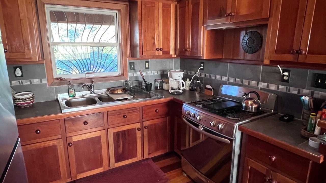 Photo of Kitchen in Gales Point